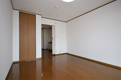 【居間・リビング】 | サンヴィレッジ山城 | ※同タイプの室内写真です。