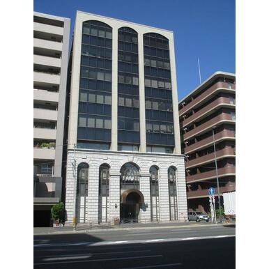 産和ビルの外観