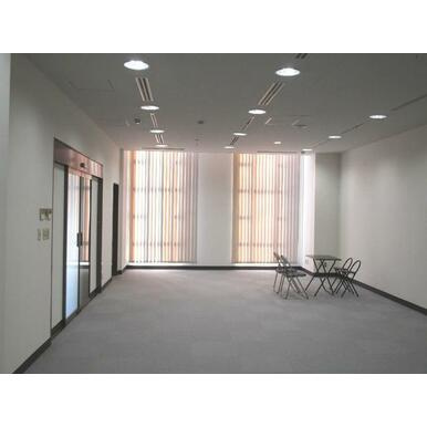 産和ビルの内装