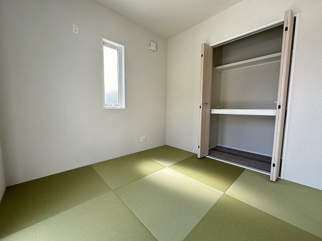 小田原市曽比　庭付き戸建の和室