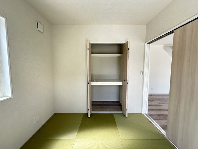 小田原市曽比　庭付き戸建の和室