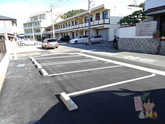 ブラウニーハウスの駐車場
