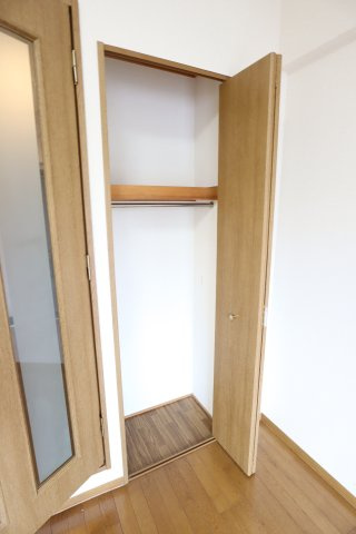 大阪市城東区野江２丁目の賃貸マンションの収納