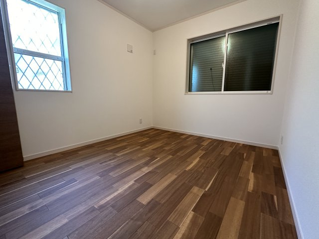 藤沢市本藤沢5丁目 戸建の洋室