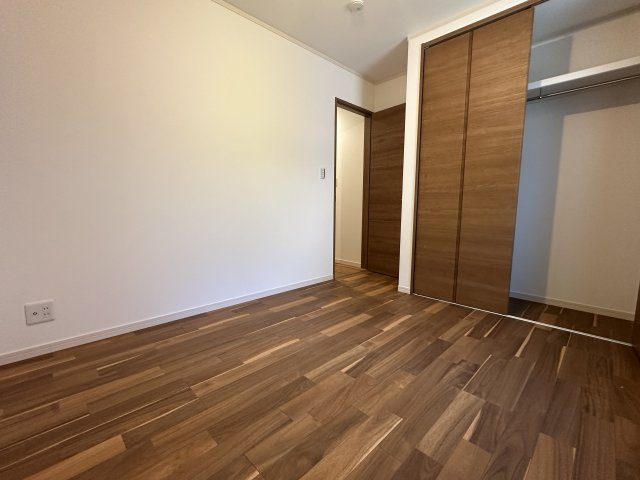 藤沢市本藤沢5丁目 戸建の洋室