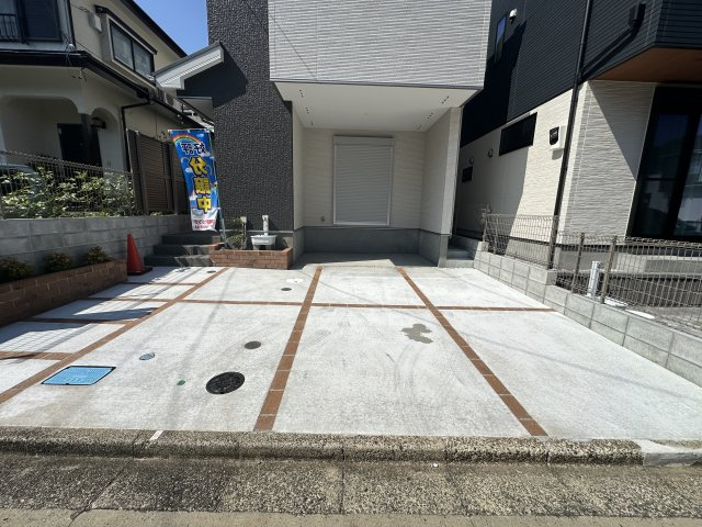 藤沢市本藤沢5丁目 戸建の駐車場