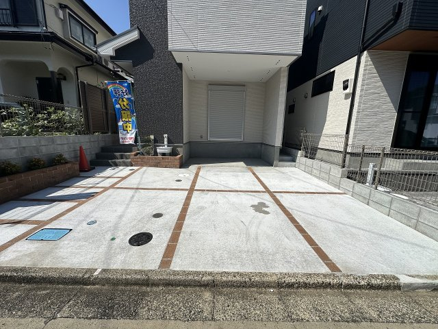 藤沢市本藤沢5丁目 戸建の駐車場