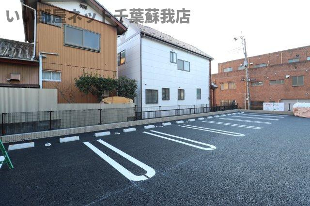 マーヴェラス末広　Ⅲの駐車場|駐車場に車を止められます