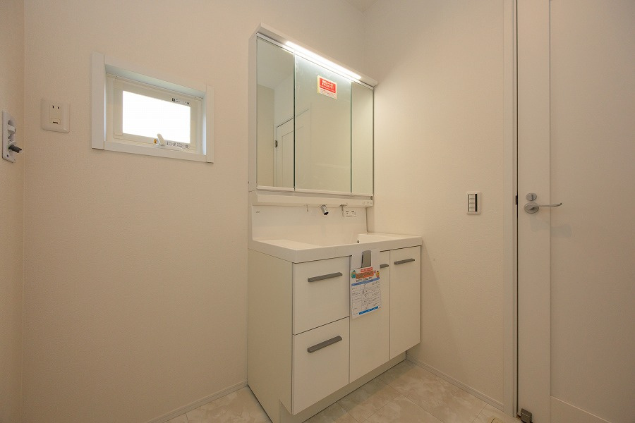 サンコート　久留米市高良内町の独立洗面台