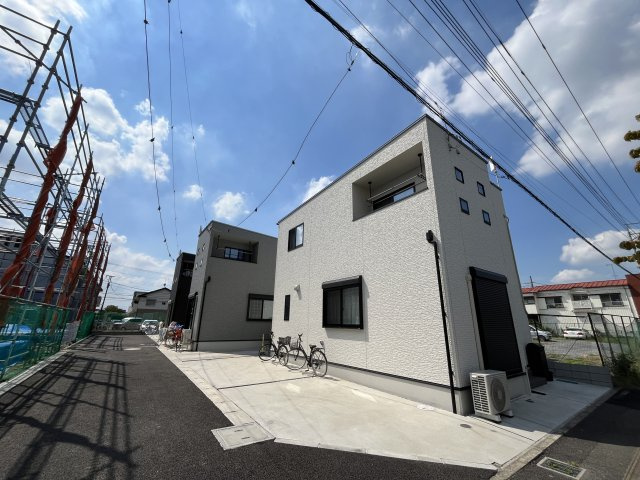 さいたま市岩槻区東岩槻４丁目の一戸建ての周辺|同敷地内の同シリーズになります。
