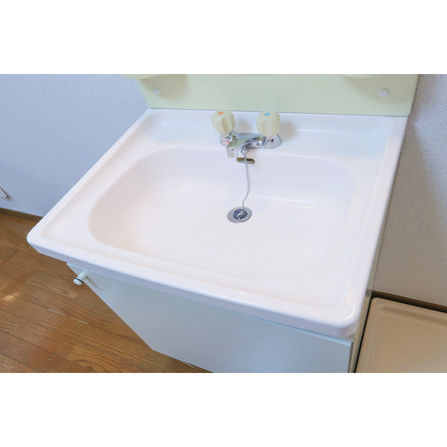 のばらビルの洗面所|広い洗面スペース