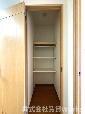 豊千ビルの収納|小物を収納するのに便利です