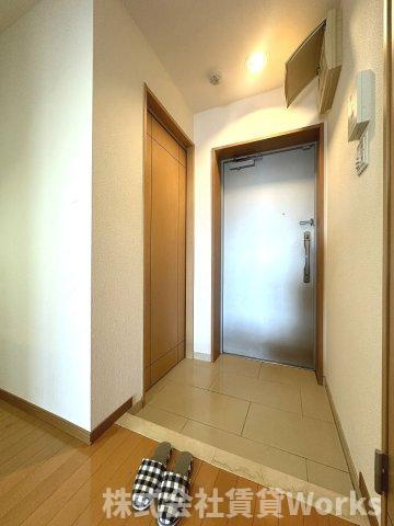 豊千ビルの玄関|明るい玄関です