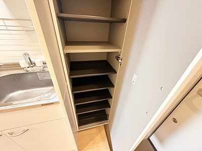 【玄関】 | ヒルズ鶴川 | シューズボックス付の玄関