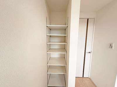 【収納】 | ヒルズ鶴川 | 便利な収納棚付