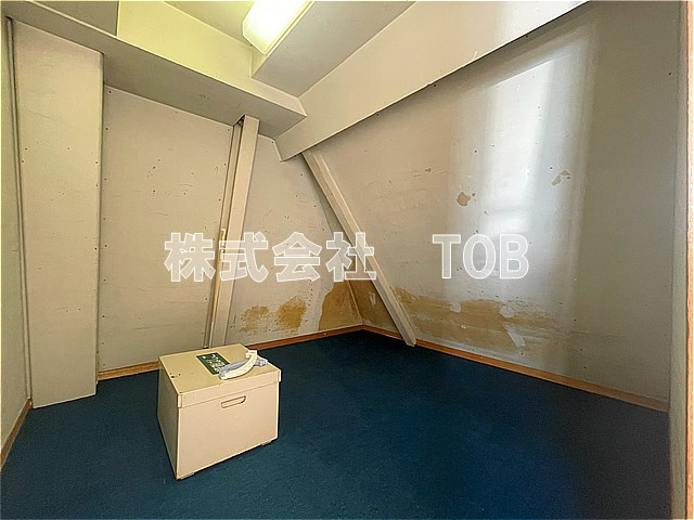 【収納】 | 上北沢1丁目戸建-定期借家1年　再契約型- | 4F　洋室7.5帖　納戸※クリーニング完了前※