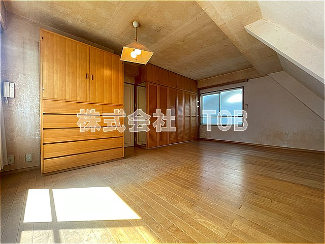 【洋室】 | 上北沢1丁目戸建-定期借家1年　再契約型- | 3F　洋室10.2帖※クリーニング完了前※