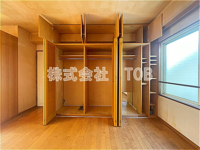 【収納】 | 上北沢1丁目戸建-定期借家1年　再契約型- | 3F　洋室10.2帖　収納②※クリーニング完了前※