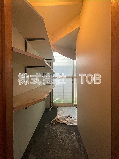 【収納】 | 上北沢1丁目戸建-定期借家1年　再契約型- | 1F　ホール　納戸※クリーニング完了前※