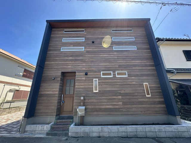 【成約】茅ヶ崎市赤羽根デザイナーズハウスの外観
