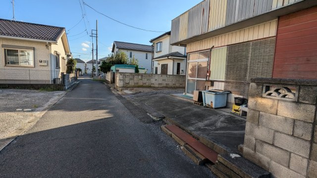 【前面道路含む現地写真】の画像