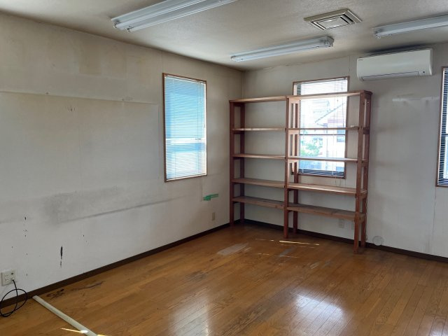 里庄町里見1売物件の洋室