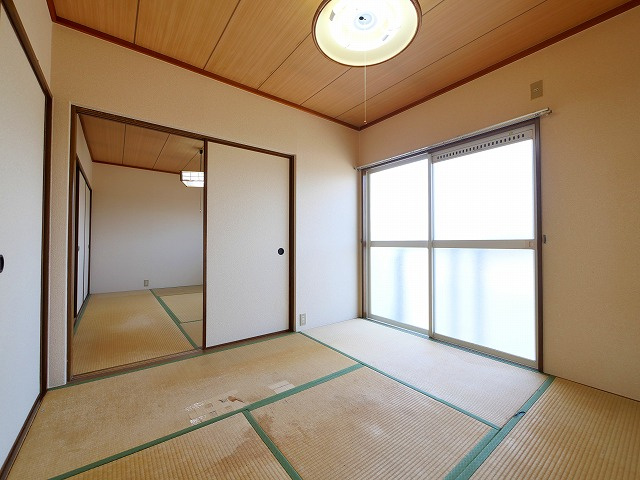 ラブリーハイツの和室