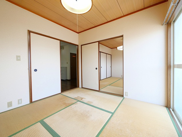 ラブリーハイツの和室