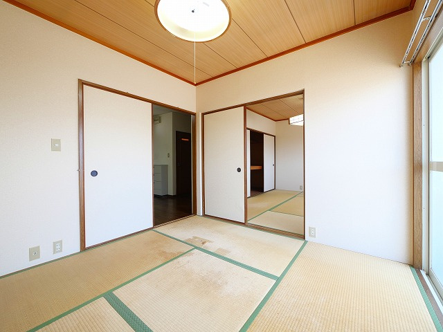 ラブリーハイツの和室