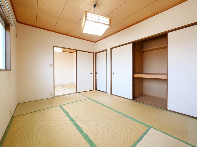 ラブリーハイツの和室