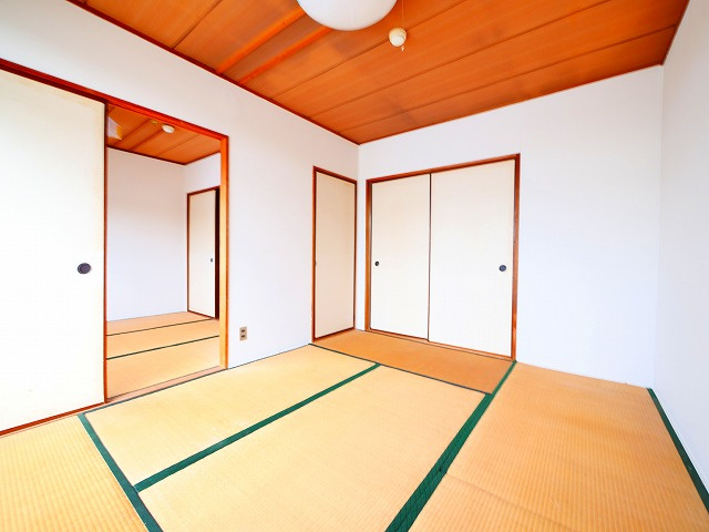 鳩マンションの和室
