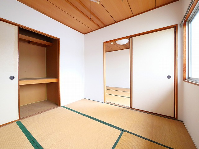 鳩マンションの和室