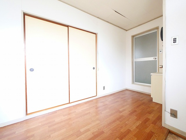 鳩マンションの居間・リビング