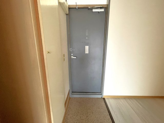 イーストガーデンの玄関