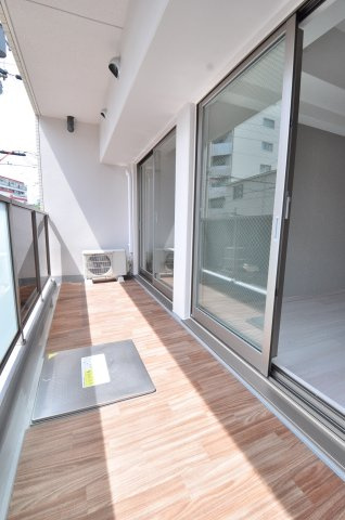 大阪市城東区中央２丁目の賃貸マンションのバルコニー