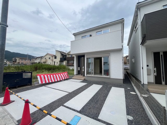 徒歩圏内で２沿線利用可☆即入居可能☆陽当たり良好４SＬＤＫ☆駐車２台可能☆比叡辻一丁目字三田１期の駐車場|駐車場