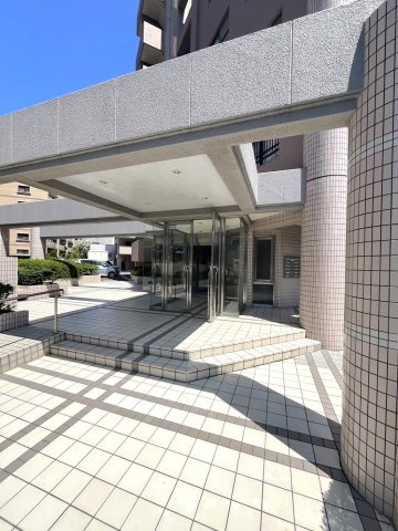 KBCマンションユーハイム福重のエントランス