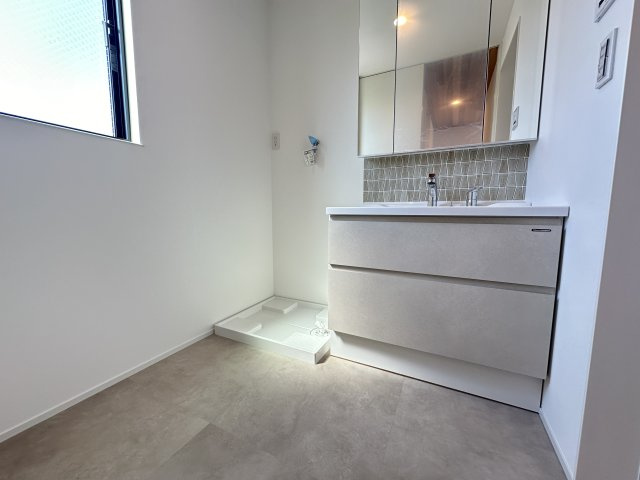 茅ヶ崎市東海岸南4丁目 デザイナーズハウスの洗面所