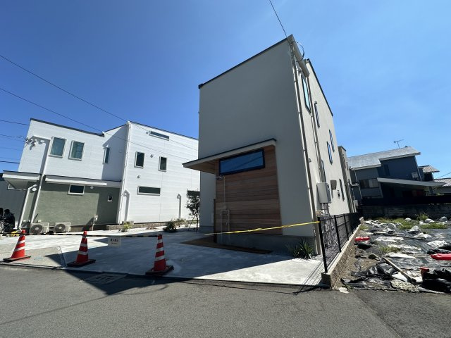 茅ヶ崎市東海岸南4丁目 デザイナーズハウスの外観