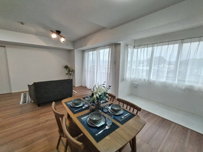 【居間・リビング】ロアール社南 