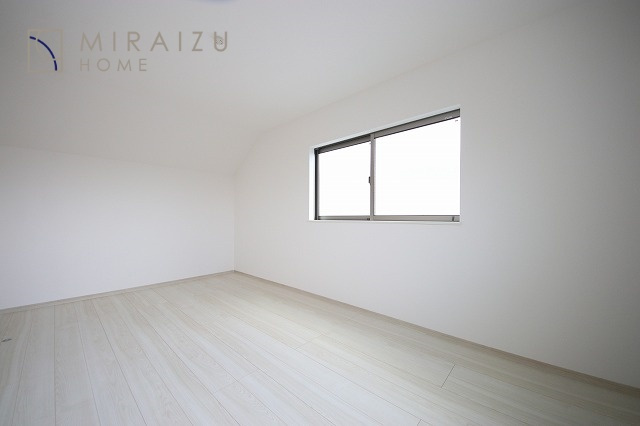 【内装】 | ご家族様のプライベート空間が確保できる素敵な間取りです。また敷地ゆったりですので、おうち時間を楽しむのにもぴったりですね♪
