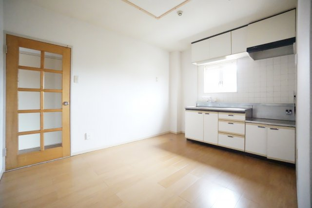 【居間・リビング】 | サントップタウンズ3 | ※同物件・同タイプの写真です。