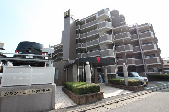 グラン・コート姪浜西の外観