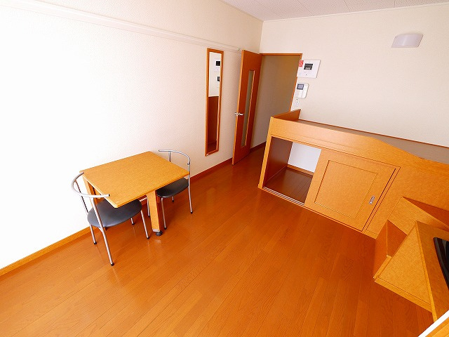 レオパレス三笠の洋室