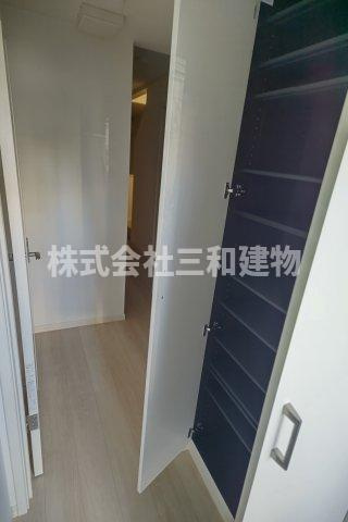 スターリングヒルズSの玄関