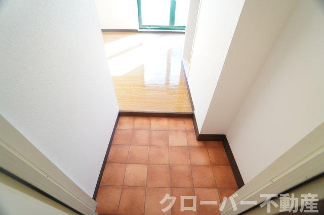 サンプラザ・ベビードールの玄関