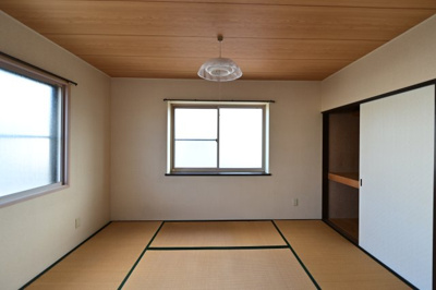 【和室】 | パークヒルズ美原町 | 明るい和室です