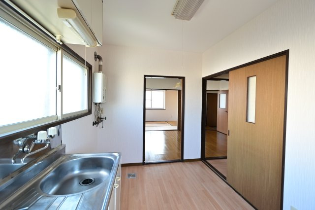 【キッチン】 | パークヒルズ美原町 | キッチンでお料理をお楽しみください