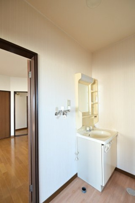 【洗面所】 | パークヒルズ美原町 | 忙しい朝には欠かせない洗面所です