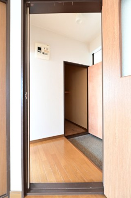 【玄関】 | パークヒルズ美原町 | 明るい玄関です